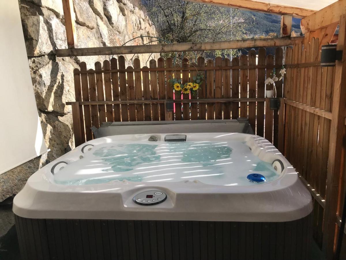 Le Love Chalet Des Alpes Гилестр Екстериор снимка