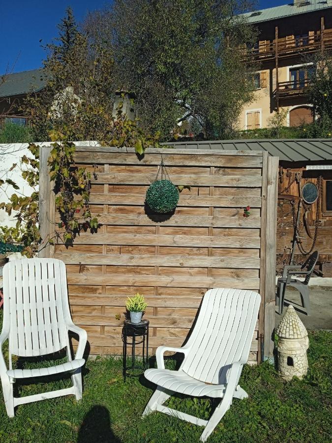 Le Love Chalet Des Alpes Гилестр Екстериор снимка
