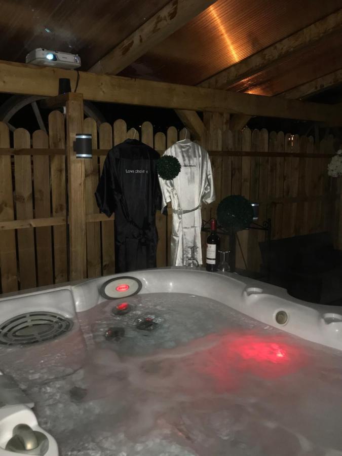 Le Love Chalet Des Alpes Гилестр Екстериор снимка